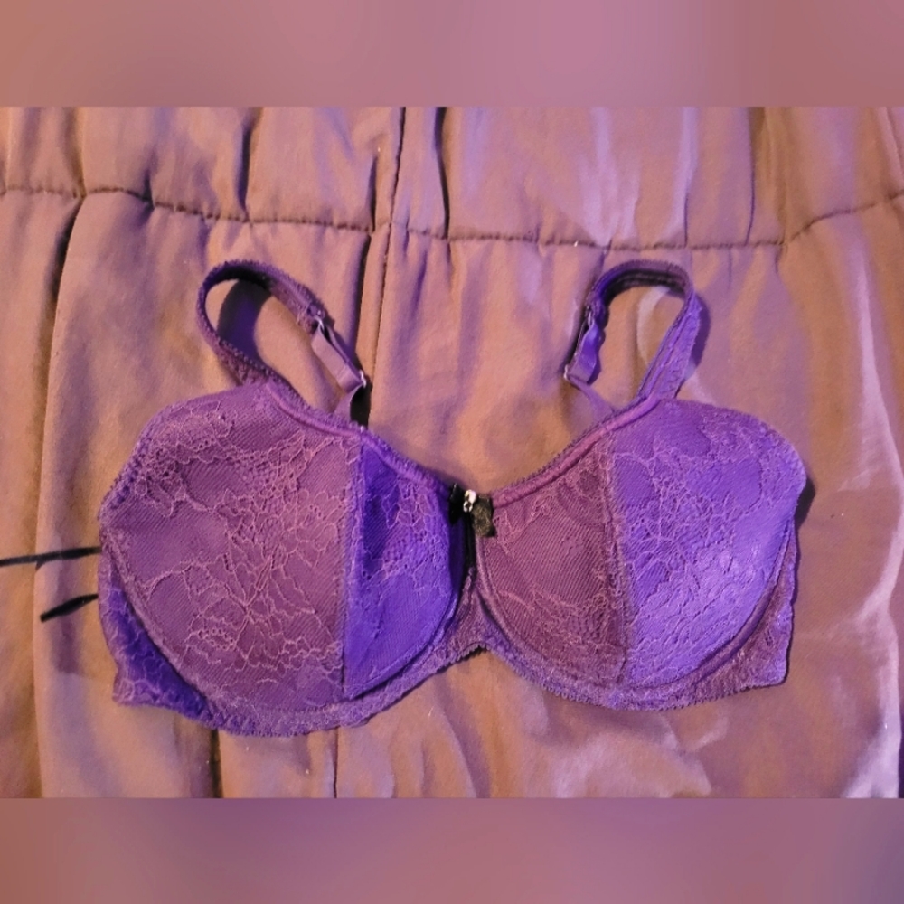 Alegro lingerie Purple with crisscross lace black bows on sides 38C